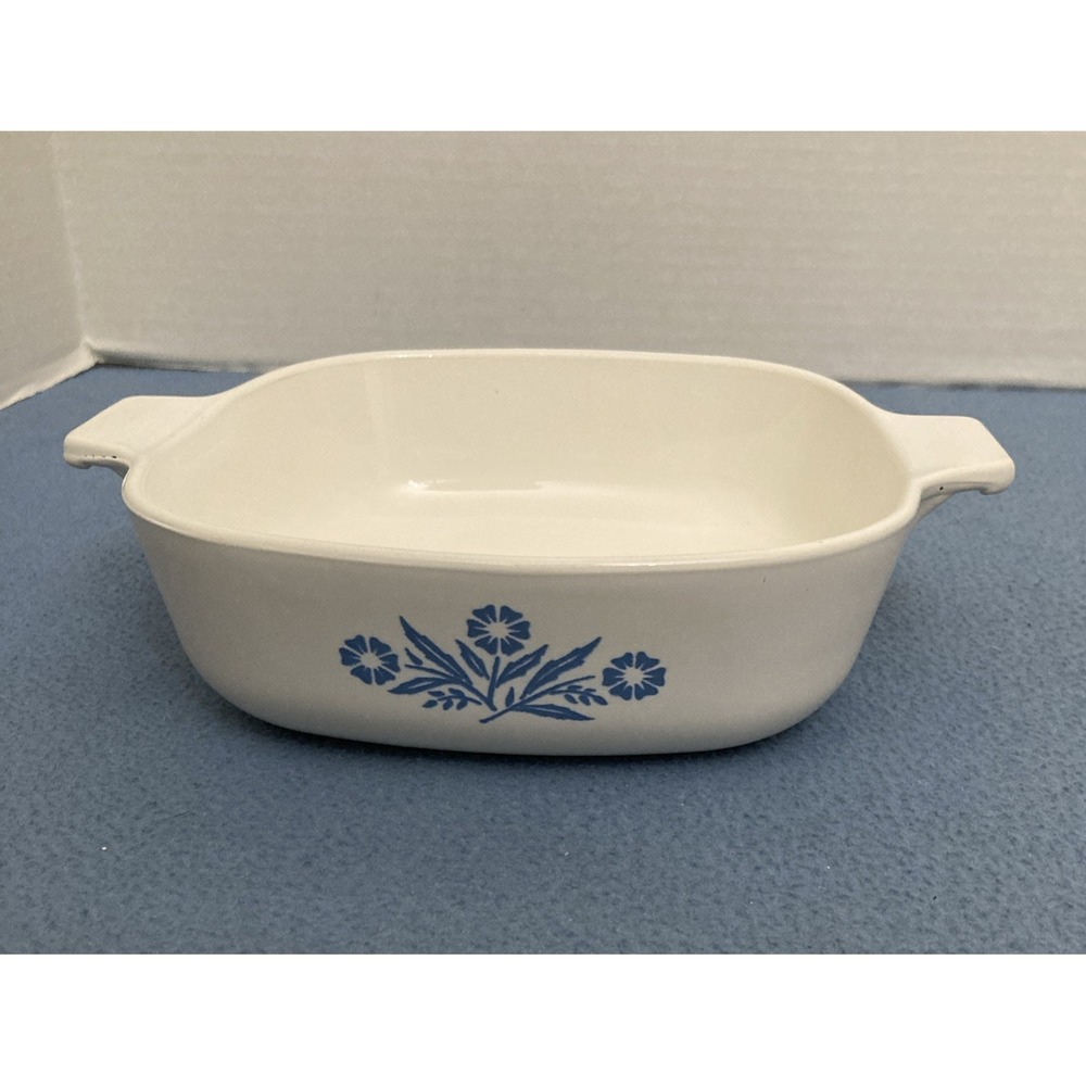 Vintage Corning Ware Blue Cornflower Pyrocream 1QT Casserole Dish - No Lid